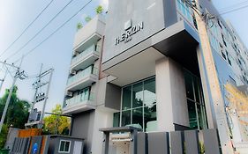 The Rizin Hotel Phratamnak
